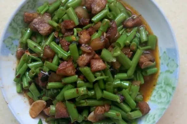 空心菜炒肉