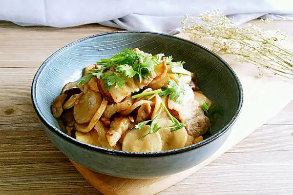 干煸五花肉杏鲍菇