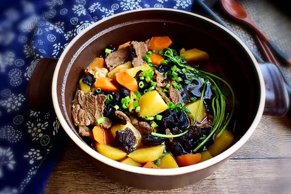牛肉砂锅