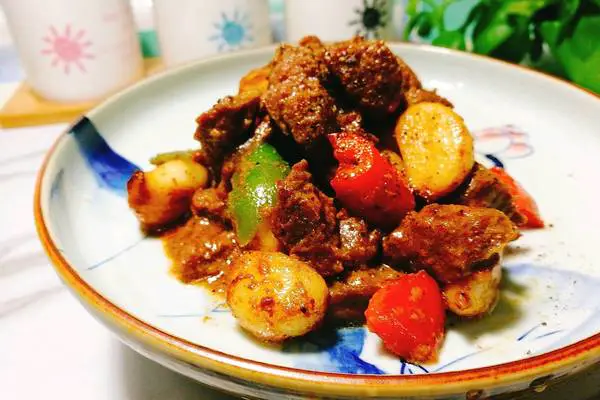 黑椒蒜子牛肉粒