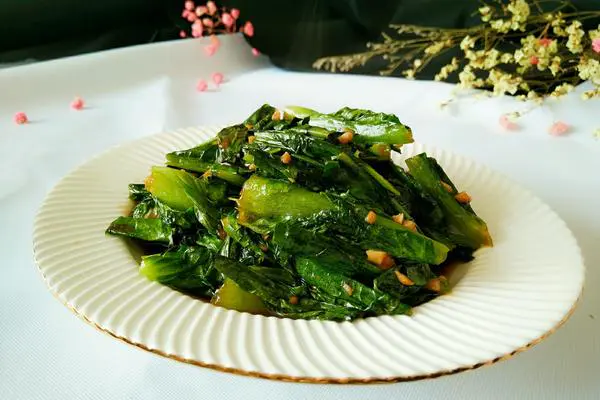 蚝油莴笋叶