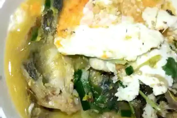 荷包蛋黄骨鱼汤