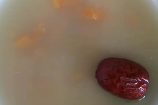 小米地瓜薏米红枣粥
