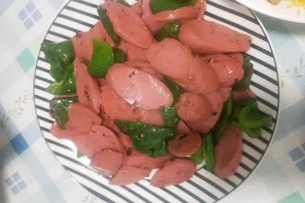火腿肠炒青椒