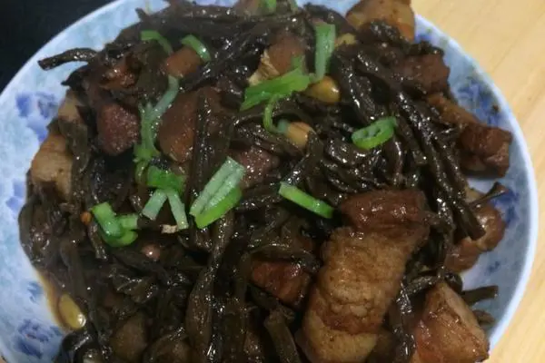 豆角干烧肉