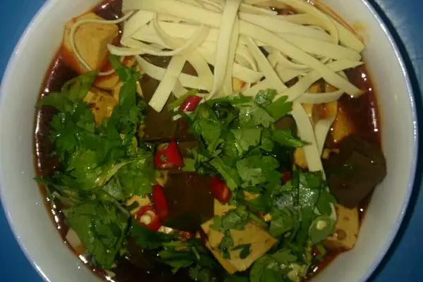 家常鸭血豆腐汤
