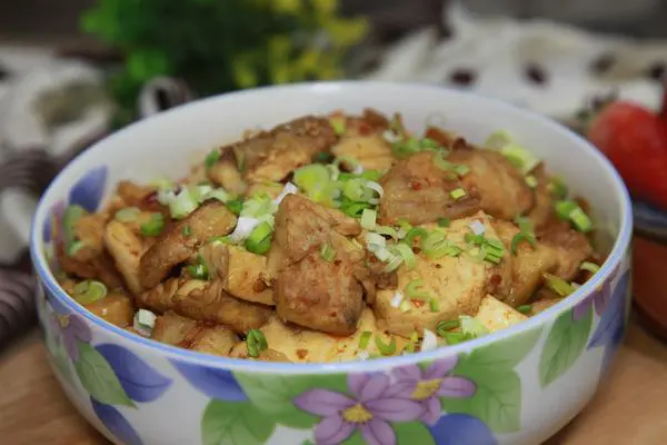 鲷鱼炖豆腐