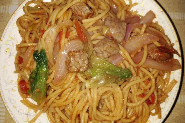 黑椒牛柳炒意面