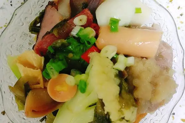 酸菜冒菜