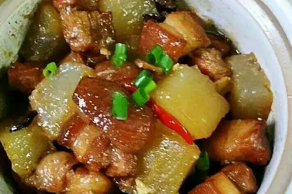 红烧肉炖冬瓜