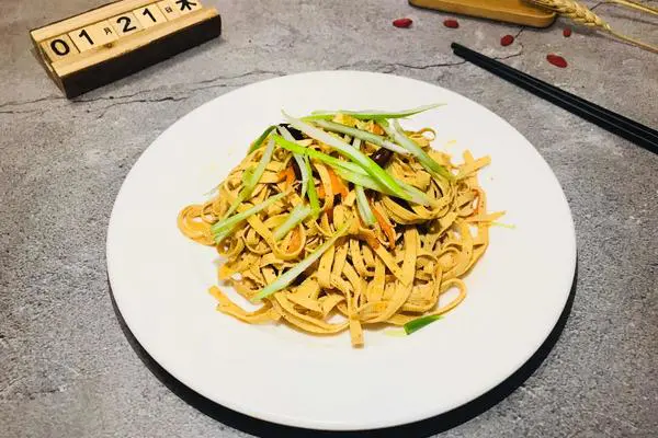 凉拌干豆腐丝
