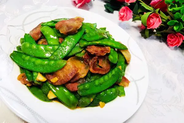 荷兰豆炒香肠