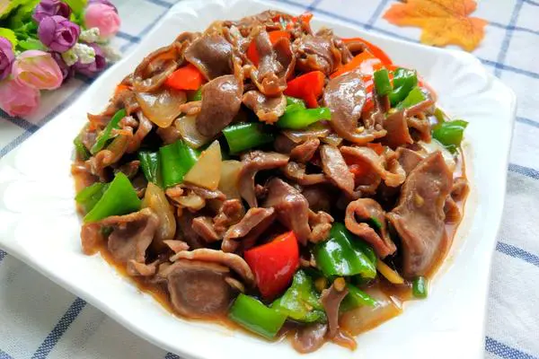 爆炒鸡胗