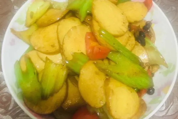 西芹炒素鸡