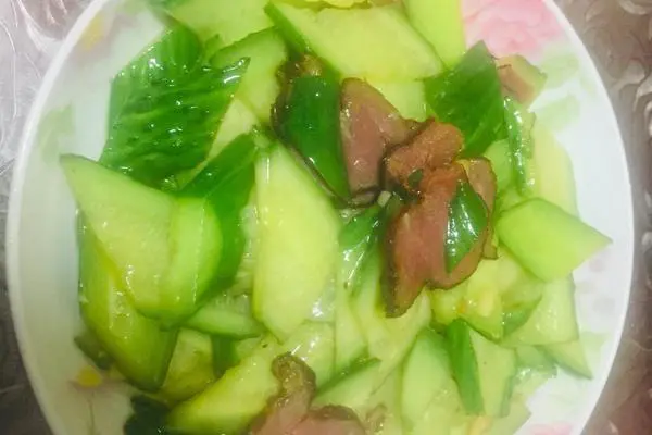 黄瓜炒腊肉