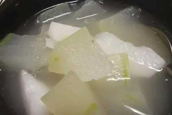 筒骨冬瓜汤