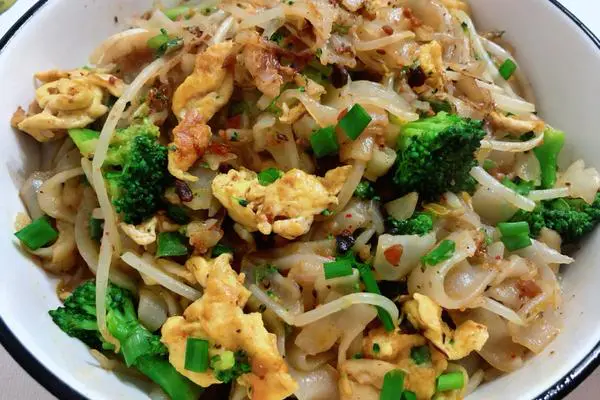 炒河粉