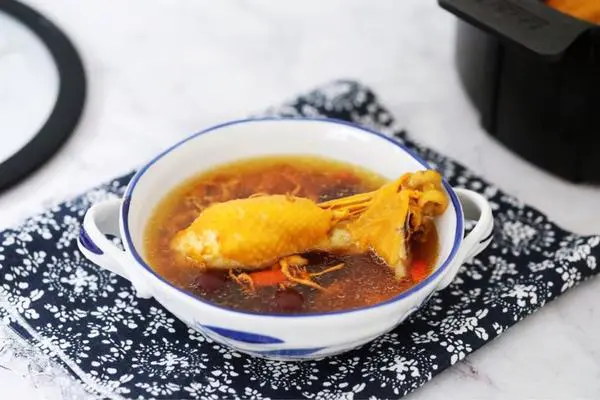 虫草花鸡汤