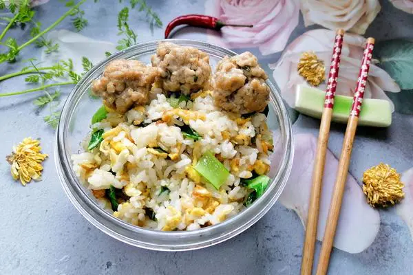 肉丸蛋炒饭便当