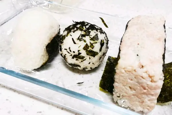 比店里都好吃的超满足元气满满金枪鱼饭团