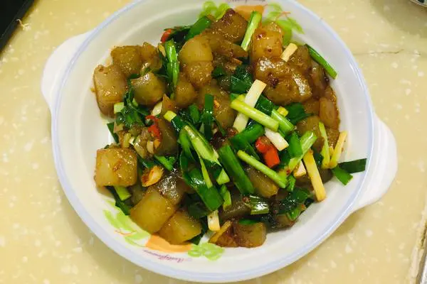 韭菜炒荞麦凉粉