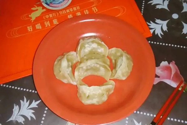 梅干菜扣肉蒸饺