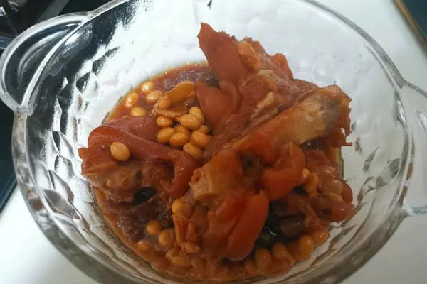 黄豆炖猪脚