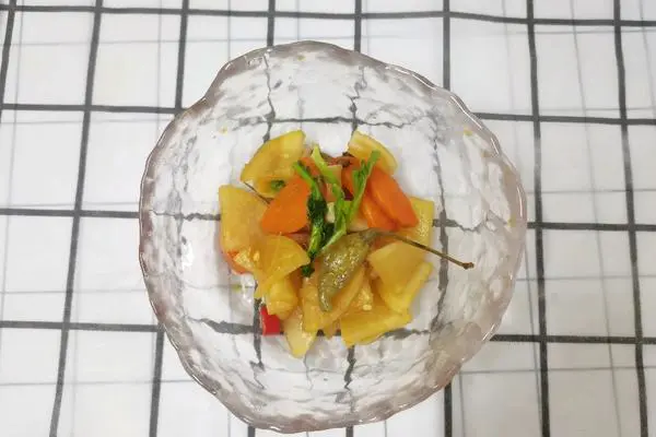泡菜萝卜