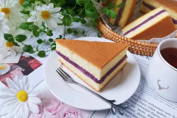 椰香紫薯夹心蛋糕