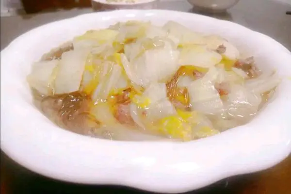 五花肉烧大白菜