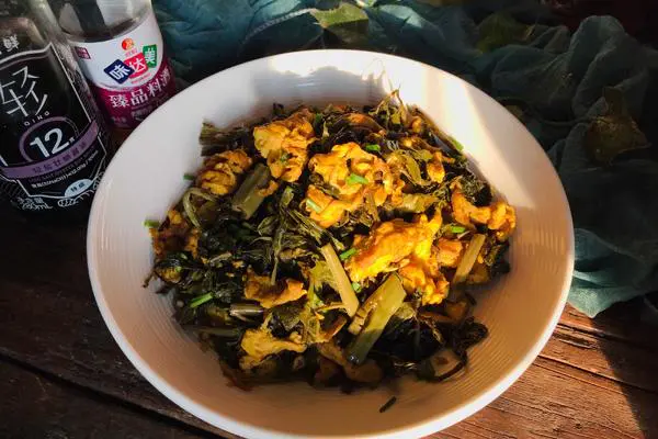 香椿炒鸡蛋