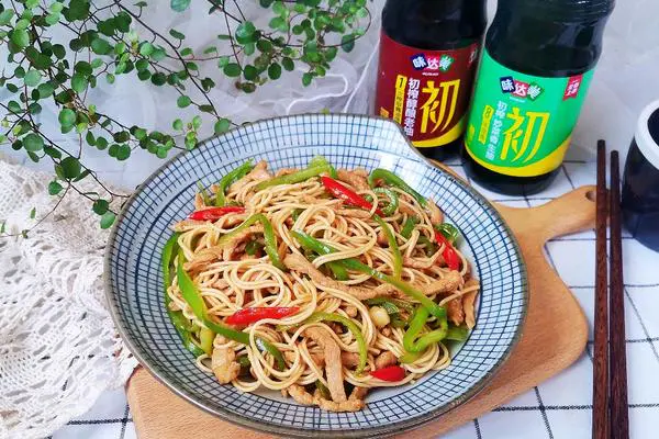 青椒肉丝凉拌面