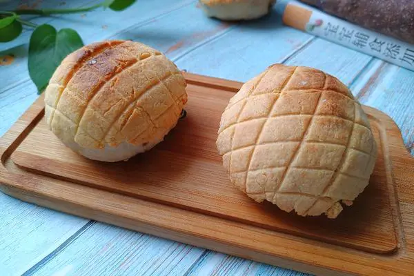 蔓越莓菠萝包