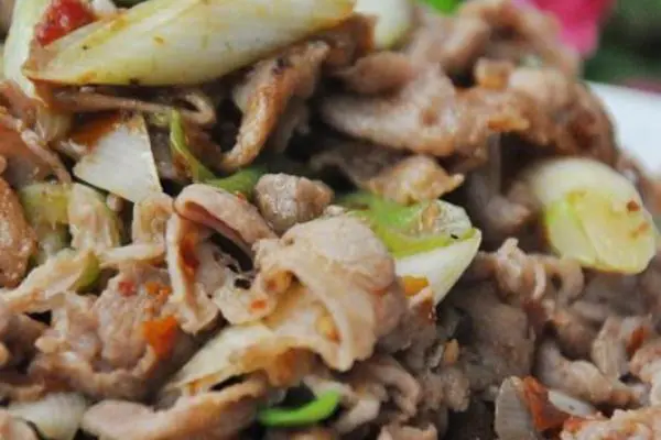大葱炒羊肉片