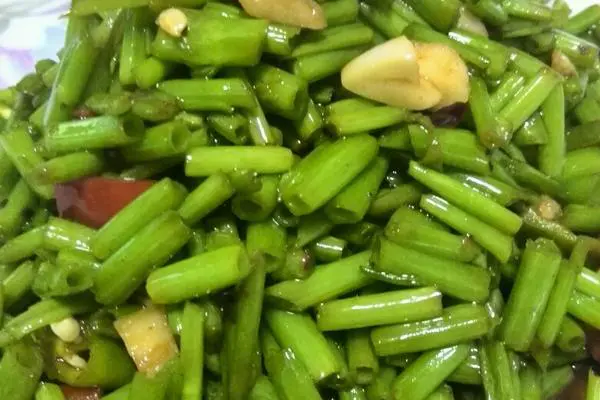 家常炒空心菜梗