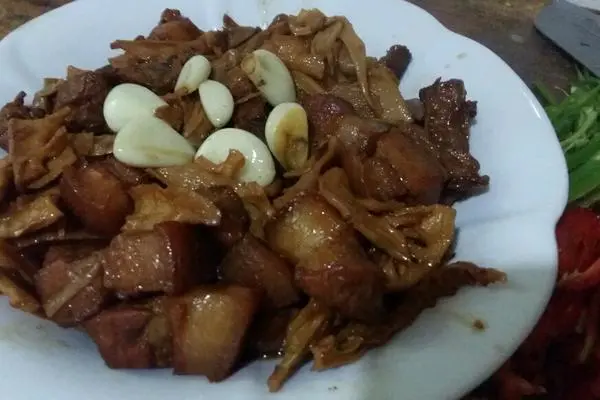 笋干红烧肉