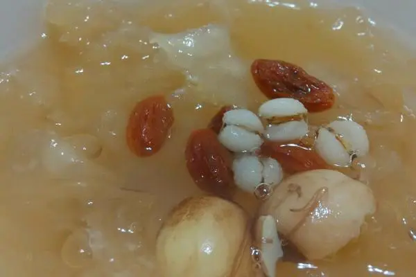 枸杞银耳羹