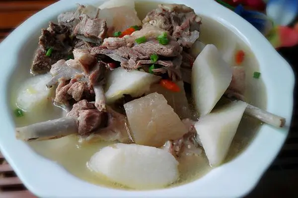 酸萝卜老鸭汤