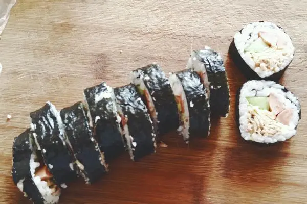 金枪鱼紫菜包饭