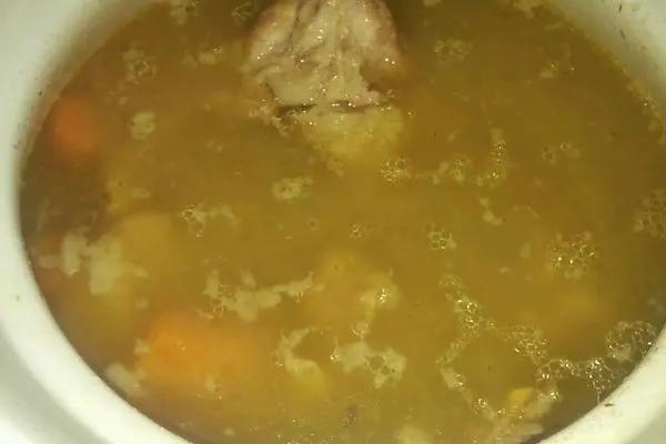 山药筒骨汤煲