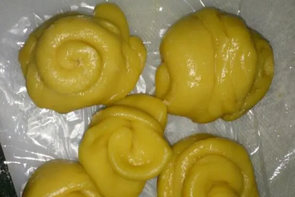 椰香南瓜龙吐珠馒头