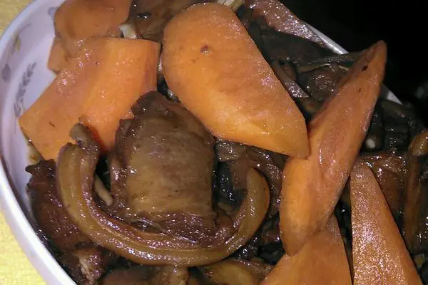 胡萝卜烧羊肉