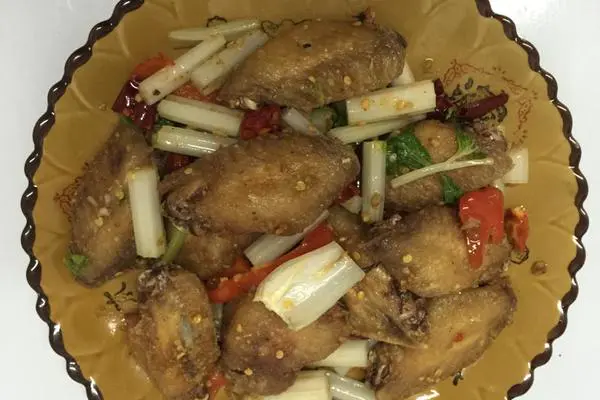 香辣中翅