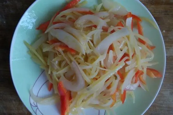 洋葱土豆丝