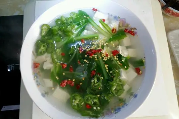 小白菜豆腐汤（珍珠翡翠白玉汤）