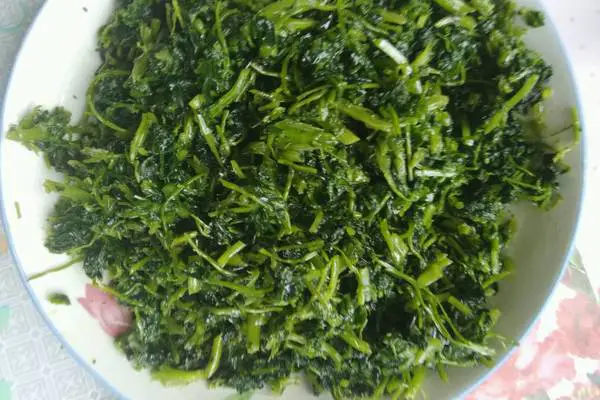 凉拌苜蓿（草头）
