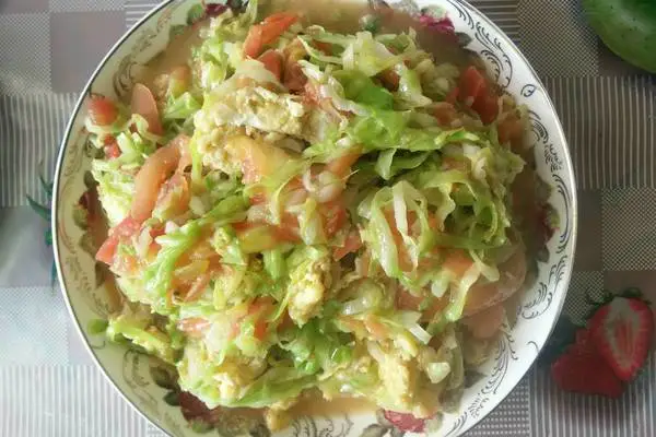 包菜炒鸡蛋西红柿