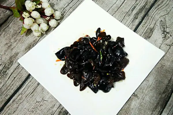 凉拌木耳