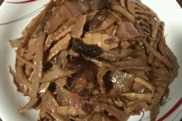 干笋炒腊肉