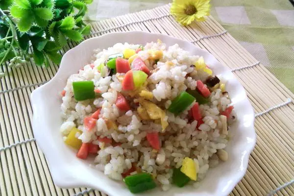 五彩蛋炒饭